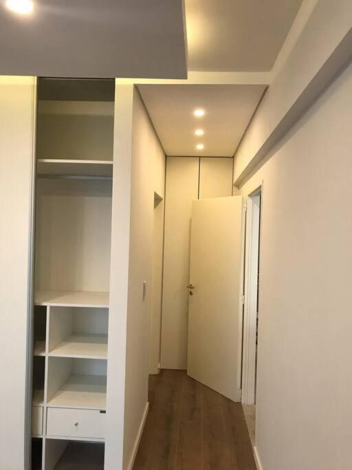 Suite In San Telmo Dormitorio En Suite Con Dos Banos Y Balcon A La Calle Buenos Aires Exteriér fotografie