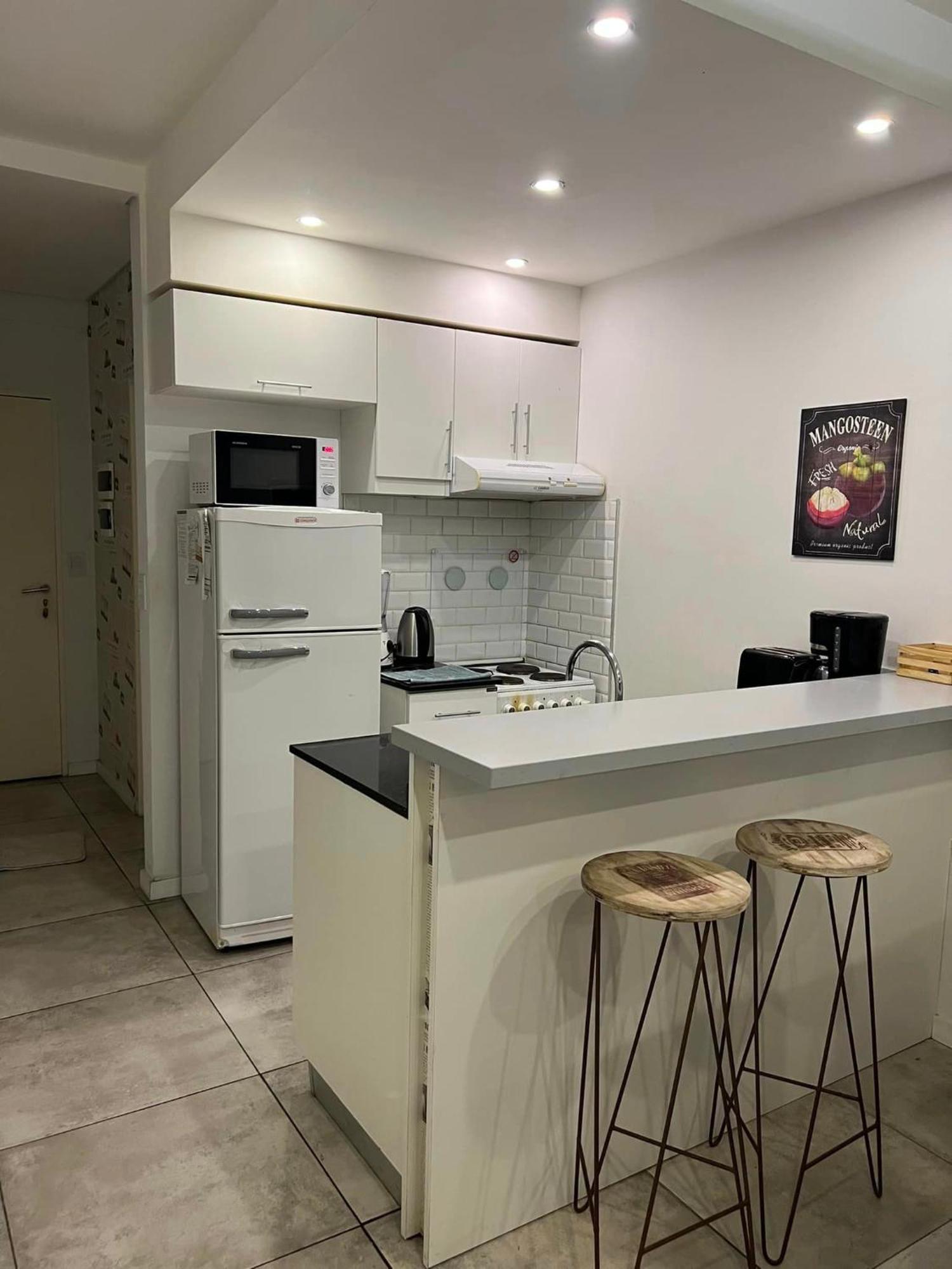 Suite In San Telmo Dormitorio En Suite Con Dos Banos Y Balcon A La Calle Buenos Aires Exteriér fotografie